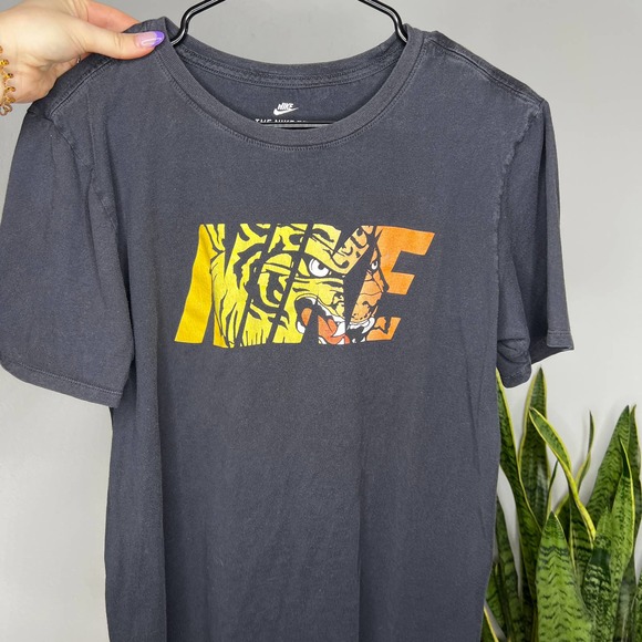 Nike Black Tiger T Shirt Vintage Small Men's - Picture 1 of 4